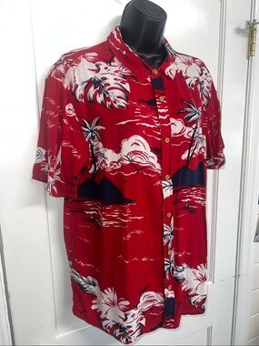 Retrofit Red and White Hawaiian Floral Camp Shirt with Black Accents Mens L